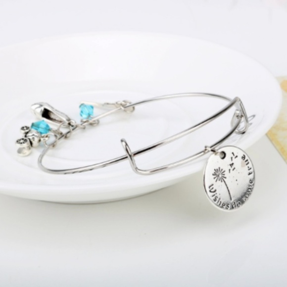 Disney's Cinderella Bangle Bracelet NEW - Picture 4 of 6